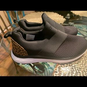 BCG MEMORY FOAM SHOES sz 11b